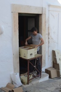 packing bottles for shipment